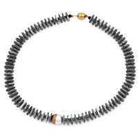 Kette aus Jaspis mit einer Perle